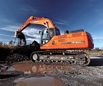 Производительность Doosan DX300LC повышена благодаря Tier 4-обновлению  